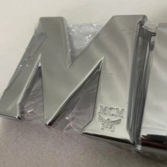 Black MCM Belt Silver Buckle ONE SIZE Brand New Comes With Box And Dust Bag - Picture 8 of 9